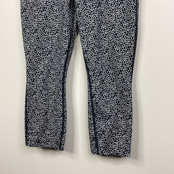 Nike Dri-Fit Printed Relay Crop Running Tights - Picture 4 of 9